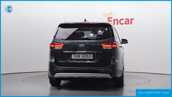 KIA CARNIVAL 9-SEATER NOBLESSE