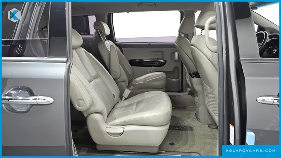 KIA CARNIVAL 9-SEATER NOBLESSE