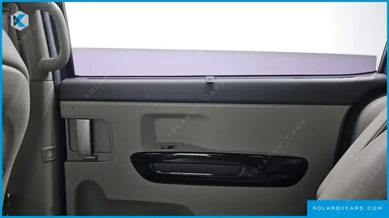 KIA CARNIVAL 9-SEATER NOBLESSE