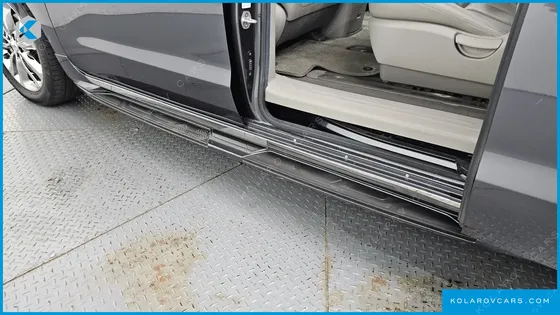 KIA CARNIVAL 9-SEATER NOBLESSE