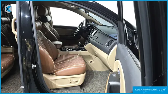KIA CARNIVAL GASOLINE 9-SEATER HI-LIMOUSINE