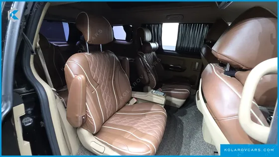 KIA CARNIVAL GASOLINE 9-SEATER HI-LIMOUSINE