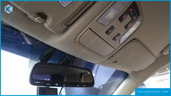 KIA CARNIVAL GASOLINE 9-SEATER HI-LIMOUSINE
