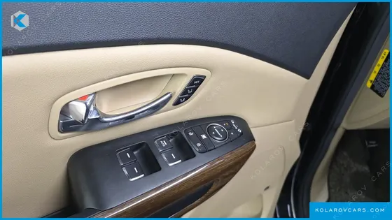 KIA CARNIVAL GASOLINE 9-SEATER HI-LIMOUSINE