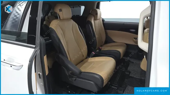 KIA CARNIVAL 9-SEATER SIGNATURE