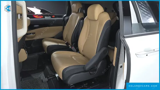 KIA CARNIVAL 9-SEATER SIGNATURE