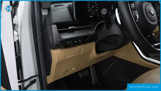 KIA CARNIVAL 9-SEATER SIGNATURE