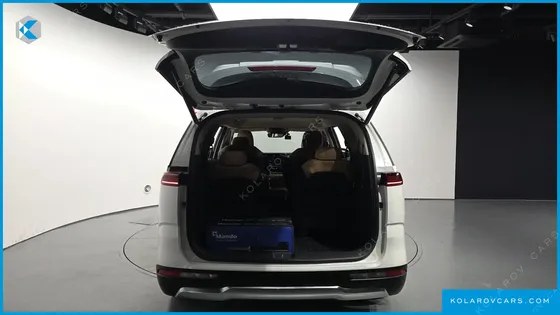KIA CARNIVAL 9-SEATER SIGNATURE