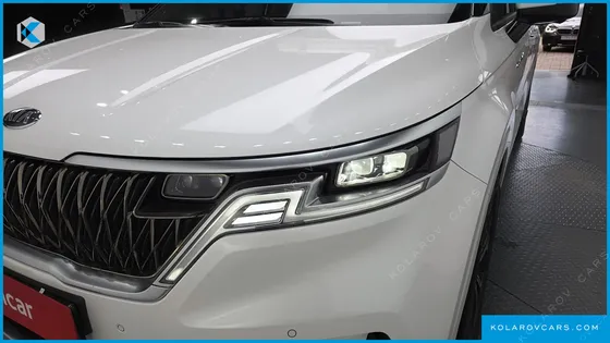 KIA CARNIVAL 9-SEATER SIGNATURE