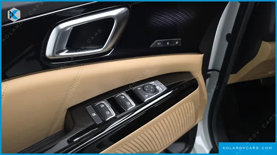 KIA CARNIVAL 9-SEATER SIGNATURE