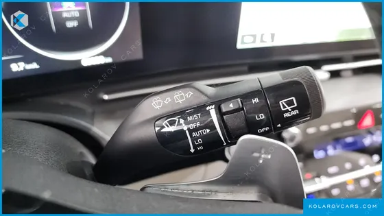 KIA CARNIVAL 9-SEATER SIGNATURE