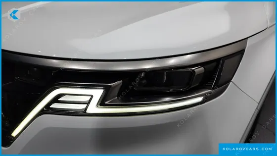 KIA CARNIVAL 9-SEATER SIGNATURE