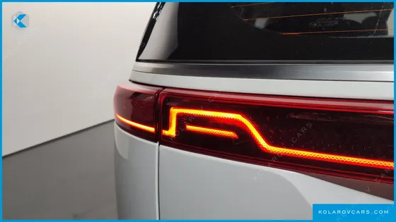KIA CARNIVAL 9-SEATER SIGNATURE