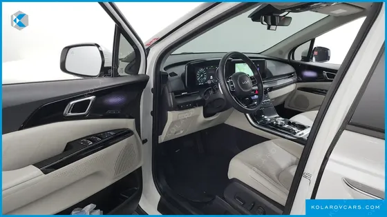 KIA CARNIVAL 9-SEATER SIGNATURE