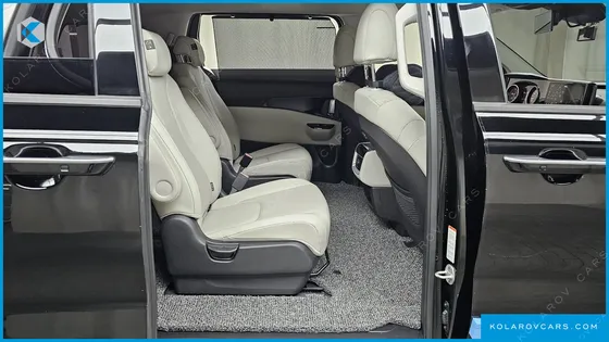 KIA CARNIVAL 9-SEATER NOBLESSE