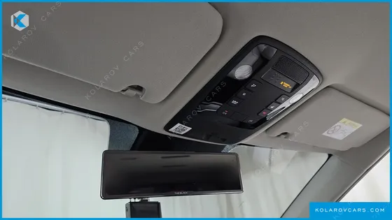 KIA CARNIVAL 9-SEATER NOBLESSE