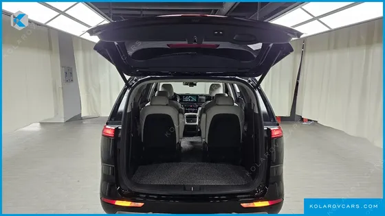 KIA CARNIVAL 9-SEATER NOBLESSE