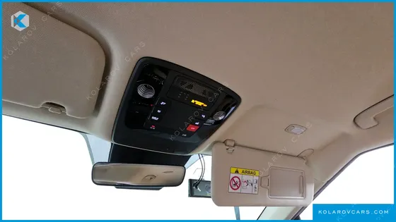 KIA CARNIVAL 9-SEATER SIGNATURE