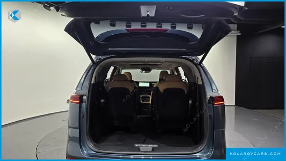 KIA CARNIVAL GASOLINE 9-SEATER NOBLESSE