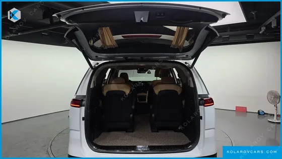 KIA CARNIVAL GASOLINE 9-SEATER NOBLESSE