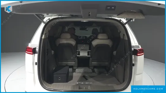 KIA CARNIVAL GASOLINE 9-SEATER HI-LIMOUSINE