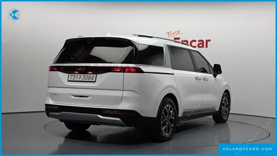 KIA CARNIVAL GASOLINE 11-SEATER PRESTIGE