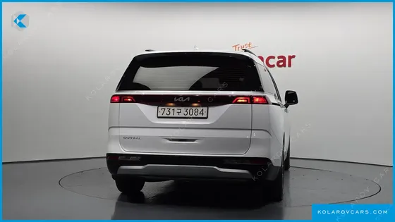 KIA CARNIVAL GASOLINE 11-SEATER PRESTIGE