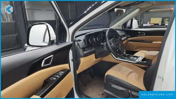 KIA CARNIVAL GASOLINE 11-SEATER PRESTIGE