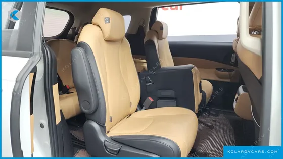 KIA CARNIVAL GASOLINE 11-SEATER PRESTIGE