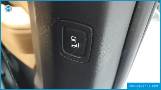 KIA CARNIVAL GASOLINE 11-SEATER PRESTIGE