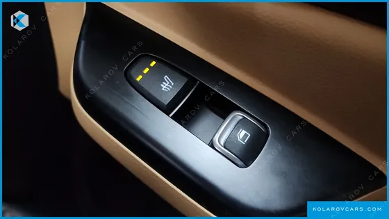 KIA CARNIVAL GASOLINE 11-SEATER PRESTIGE