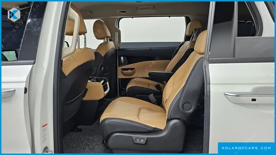 KIA CARNIVAL GASOLINE 9-SEATER NOBLESSE