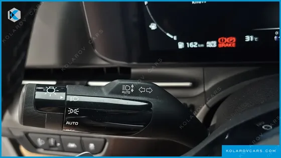 KIA CARNIVAL GASOLINE 9-SEATER NOBLESSE
