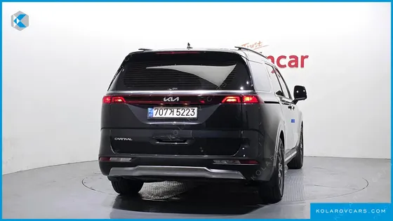 KIA CARNIVAL 11-SEATER SIGNATURE