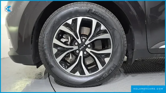 KIA CARNIVAL 11-SEATER SIGNATURE