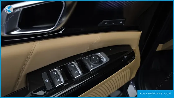 KIA CARNIVAL 11-SEATER SIGNATURE