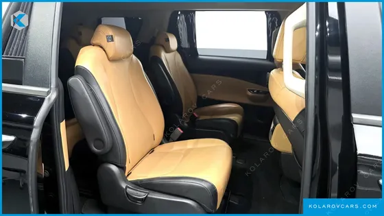 KIA CARNIVAL 9-SEATER PRESTIGE