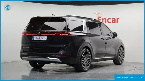 KIA CARNIVAL 9-SEATER SIGNATURE