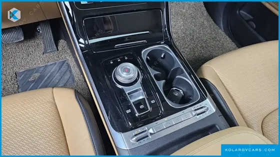 KIA CARNIVAL 9-SEATER SIGNATURE