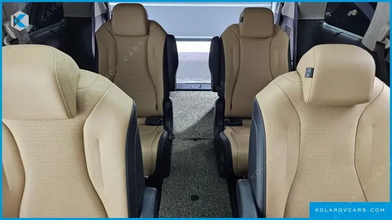 KIA CARNIVAL 9-SEATER SIGNATURE