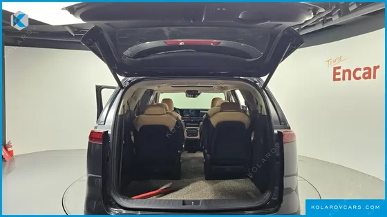 KIA CARNIVAL 9-SEATER SIGNATURE
