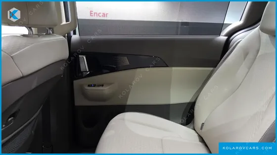 KIA CARNIVAL 9-SEATER GRAVITY