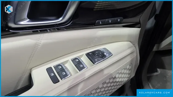 KIA CARNIVAL 9-SEATER GRAVITY