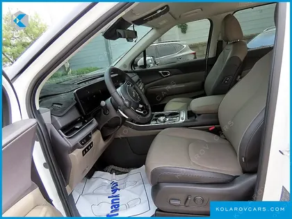 KIA CARNIVAL GASOLINE 9-SEATER NOBLESSE