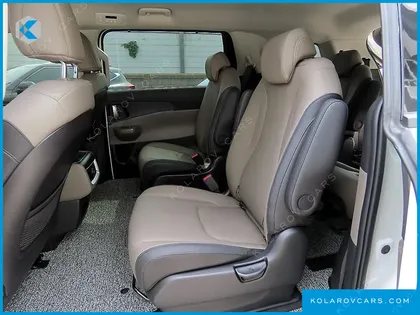 KIA CARNIVAL GASOLINE 9-SEATER NOBLESSE