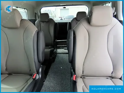 KIA CARNIVAL GASOLINE 9-SEATER NOBLESSE