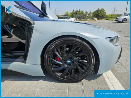 BMW I8 COUPE