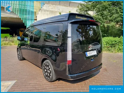 HYUNDAI STARIA 4WD LOUNGE 7-SEATER