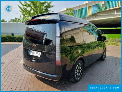 HYUNDAI STARIA 4WD LOUNGE 7-SEATER