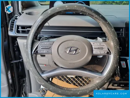 HYUNDAI STARIA 4WD LOUNGE 7-SEATER